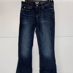 Boot cut jeans